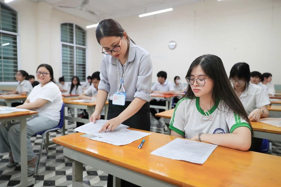Hơn 1 , 2 triệu thí sinh thi tốt nghiệp THPT năm 2026: Lưu ý quan trọng cho môn ngữ văn Hơn 1 , 2 triệu thí sinh thi tốt nghiệp THPT năm 2026: Lưu ý quan trọng cho môn ngữ văn