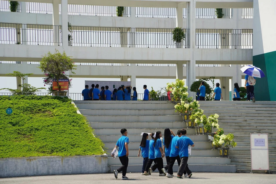 Hơn 300 thí sinh Tuyên Quang bước vào kì thi lại đặc biệt Hơn 300 thí sinh Tuyên Quang bước vào kì thi lại đặc biệt