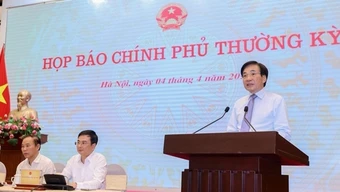 Họp báo Chính phủ thường kỳ tháng 3: Giải đáp nhiều vấn đề về thịt lợn bệnh và giá xăng