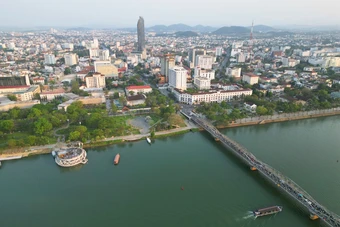 Huế điều chỉnh quy hoạch thành 6 vùng phát triển - Báo TinVina