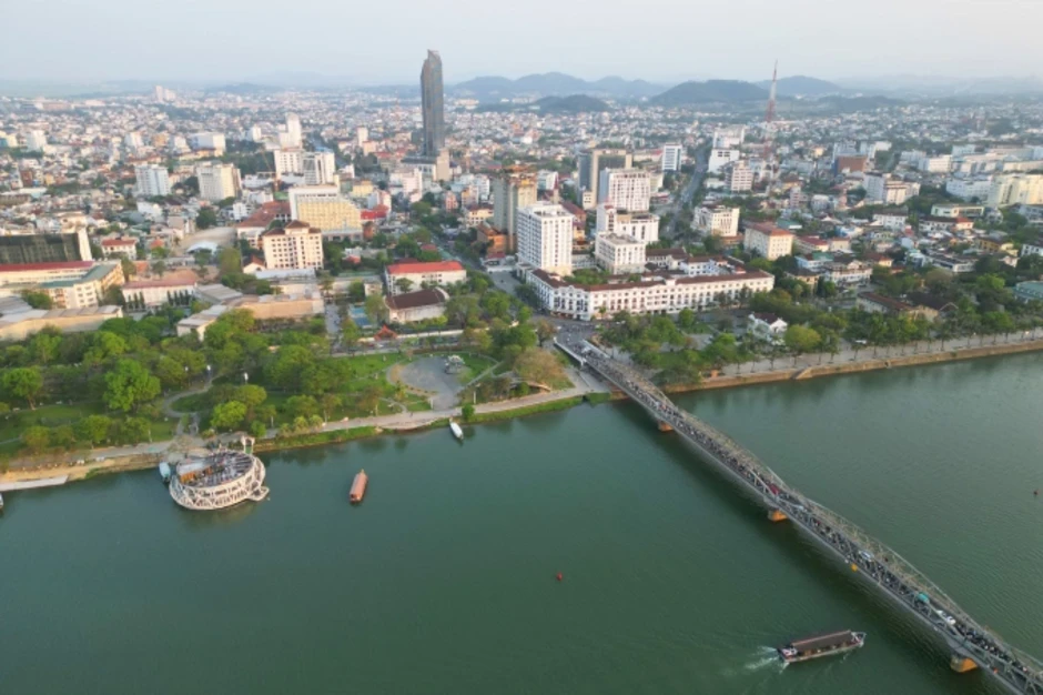 Huế điều chỉnh quy hoạch thành 6 vùng phát triển - Báo TinVina
