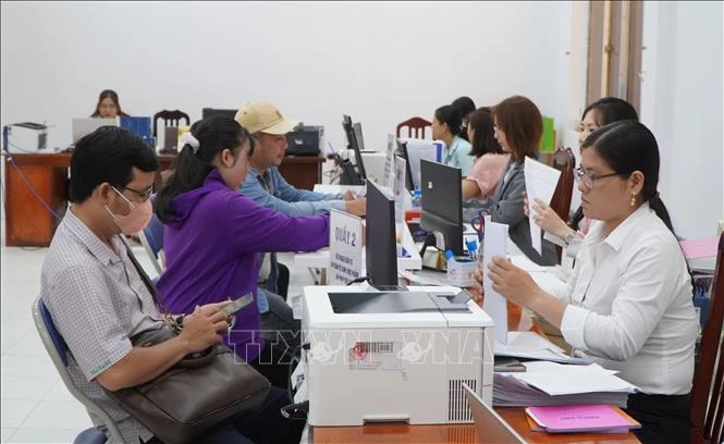 Hướng mạnh về cơ sở, lấy người dân làm trung tâm phục vụ