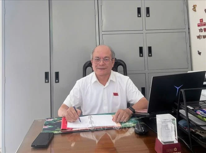 Hướng tiếp cận hiện đại, phù hợp với yêu cầu xây dựng Đảng trong sạch, vững mạnh Hướng tiếp cận hiện đại, phù hợp với yêu cầu xây dựng Đảng trong sạch, vững mạnh