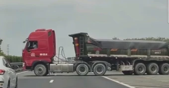 Hy hữu: Xe đầu kéo quay đầu, chắn ngang cao tốc TPHCM - Dầu Giây