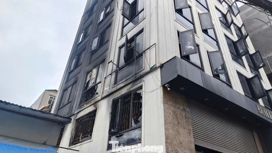Kỹ năng sinh tồn trong vụ cháy Lĩnh Nam: Nàng dâu và 3 cháu bé thoát hiểm ngoạn mục Kỹ năng sinh tồn trong vụ cháy Lĩnh Nam: Nàng dâu và 3 cháu bé thoát hiểm ngoạn mục