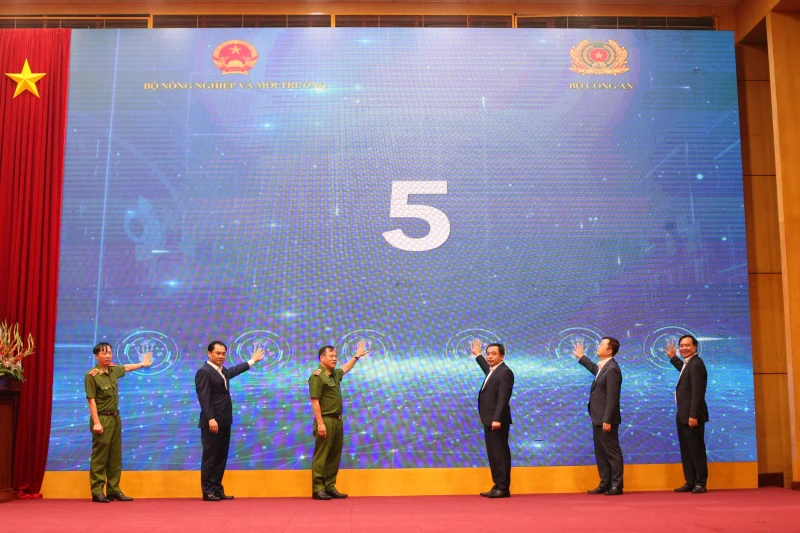 Kết nối, đồng bộ dữ liệu trong lĩnh vực nông nghiệp và môi trường Kết nối, đồng bộ dữ liệu trong lĩnh vực nông nghiệp và môi trường