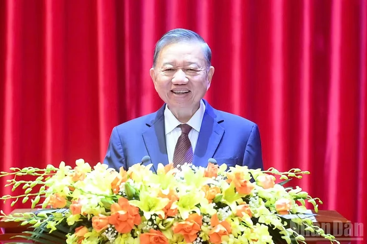 Khai mạc chương trình bồi dưỡng, cập nhật kiến thức đối với Ủy viên Trung ương Khai mạc chương trình bồi dưỡng, cập nhật kiến thức đối với Ủy viên Trung ương