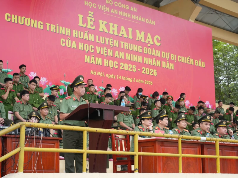 Khai mạc chương trình huấn luyện Trung đoàn dự bị chiến đấu Khai mạc chương trình huấn luyện Trung đoàn dự bị chiến đấu