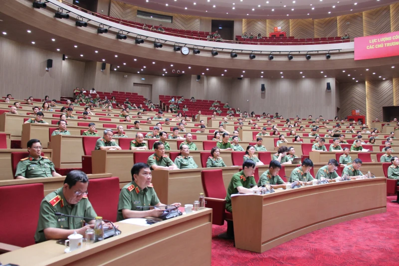 Khai mạc Hội nghị toàn quốc nghiên cứu, học tập, quán triệt và triển khai thực hiện Nghị quyết Trung ương Khai mạc Hội nghị toàn quốc nghiên cứu, học tập, quán triệt và triển khai thực hiện Nghị quyết Trung ương