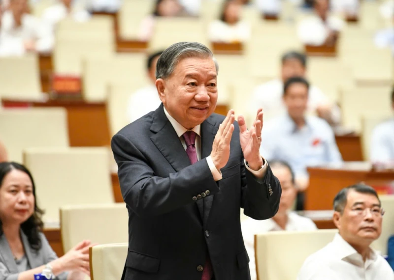 Khai mạc Hội nghị toàn quốc nghiên cứu, học tập, quán triệt và triển khai thực hiện Nghị quyết Trung ương Khai mạc Hội nghị toàn quốc nghiên cứu, học tập, quán triệt và triển khai thực hiện Nghị quyết Trung ương