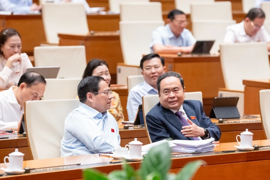 Khai mạc kỳ họp thứ nhất Quốc hội khóa XVI: 'Thể chế bền vững, đất nước sẽ hùng cường' Khai mạc kỳ họp thứ nhất Quốc hội khóa XVI: 'Thể chế bền vững, đất nước sẽ hùng cường'