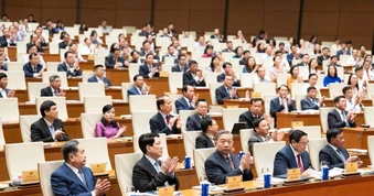 Khai mạc kỳ họp thứ nhất Quốc hội khóa XVI: 'Thể chế bền vững, đất nước sẽ hùng cường'