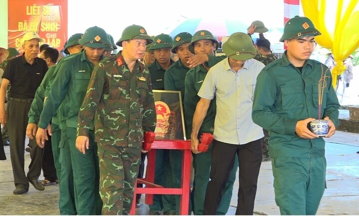 Khai quật hố chôn tập thể ở Hải Phòng, tìm thấy 21 bộ hài cốt liệt sĩ, đồng bào