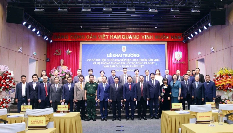 Khai trương Cơ sở dữ liệu quốc gia về pháp luật phiên bản mới Khai trương Cơ sở dữ liệu quốc gia về pháp luật phiên bản mới