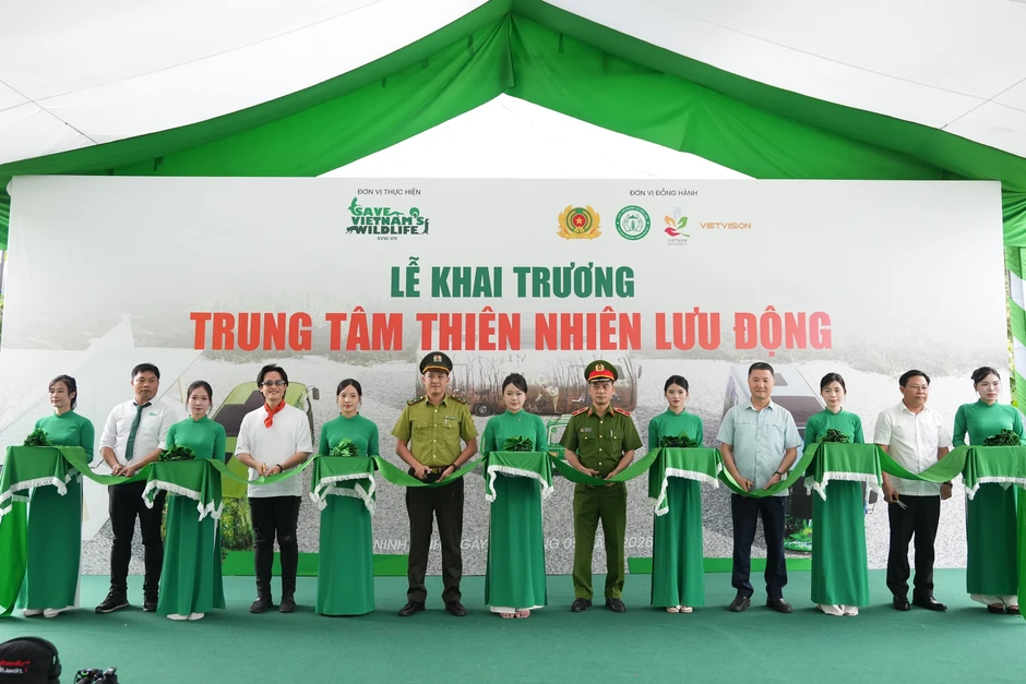 Khai trương Trung tâm Thiên nhiên lưu động đầu tiên tại Việt Nam Khai trương Trung tâm Thiên nhiên lưu động đầu tiên tại Việt Nam