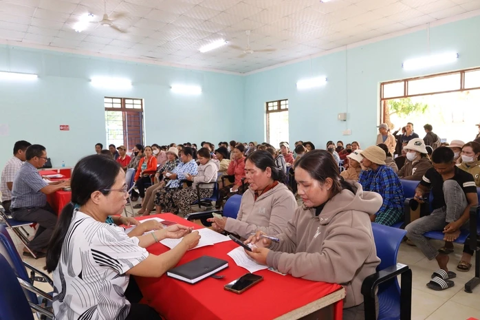 Khánh Hòa: Việc công khai, minh bạch tiền hỗ trợ người dân ở xã Nam Khánh Vĩnh chưa nghiêm Khánh Hòa: Việc công khai, minh bạch tiền hỗ trợ người dân ở xã Nam Khánh Vĩnh chưa nghiêm