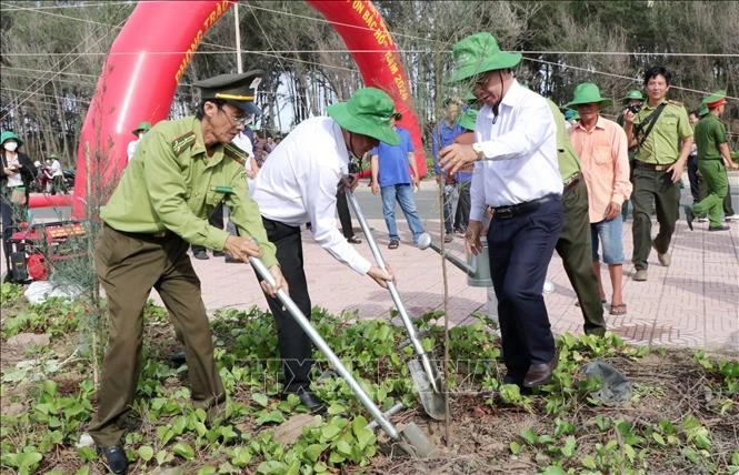 Khánh thành 'địa chỉ đỏ', phát động Tết trồng cây nhớ ơn Bác Hồ Khánh thành 'địa chỉ đỏ', phát động Tết trồng cây nhớ ơn Bác Hồ