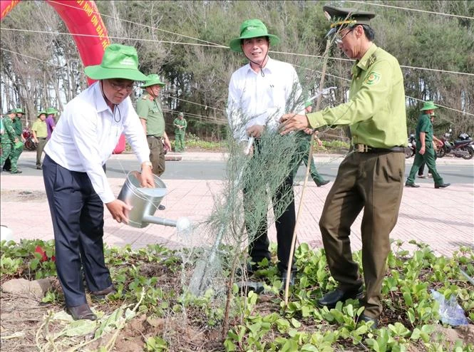 Khánh thành 'địa chỉ đỏ', phát động Tết trồng cây nhớ ơn Bác Hồ Khánh thành 'địa chỉ đỏ', phát động Tết trồng cây nhớ ơn Bác Hồ