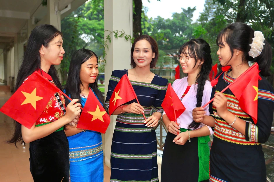 Khát vọng nâng cao tri thức vùng cao của cô giáo người Brâu Khát vọng nâng cao tri thức vùng cao của cô giáo người Brâu