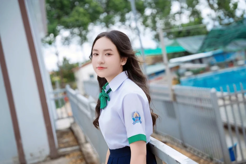 Khen thưởng nữ sinh được đại học top đầu của Mỹ trao học bổng gần 11 tỉ đồng Khen thưởng nữ sinh được đại học top đầu của Mỹ trao học bổng gần 11 tỉ đồng