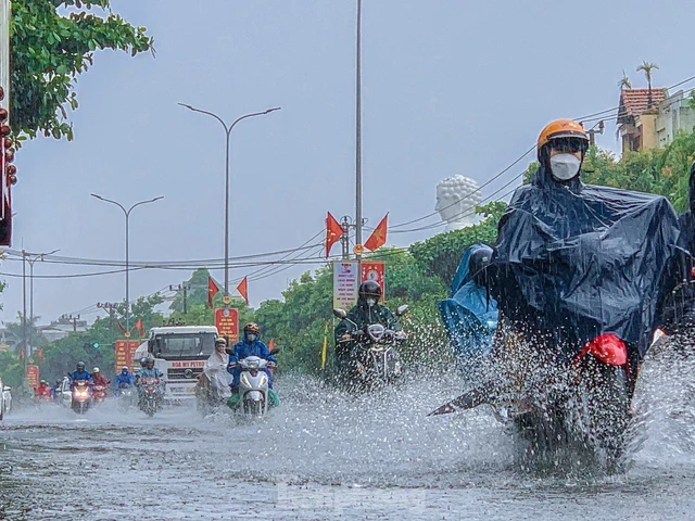Khi nào nắng nóng sẽ bao trùm miền Bắc và xuất hiện mưa to chuyển mùa?