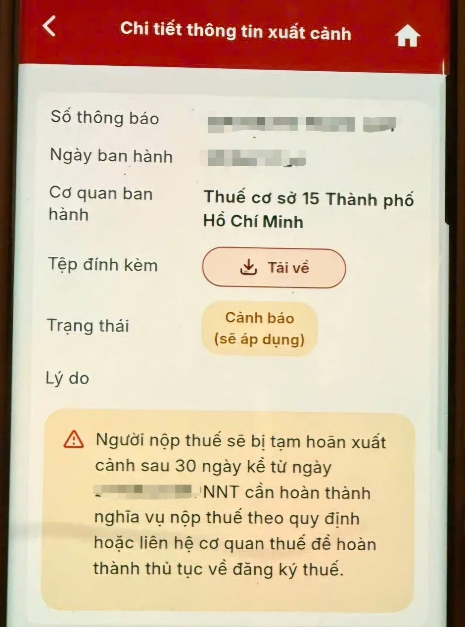 Khổ sở trong vai giám đốc, cú sốc 'tuýt còi' xuất cảnh Khổ sở trong vai giám đốc, cú sốc 'tuýt còi' xuất cảnh
