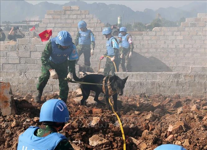Khóa huấn luyện gìn giữ hòa bình đầu tiên của Việt Nam đạt chuẩn quốc tế Khóa huấn luyện gìn giữ hòa bình đầu tiên của Việt Nam đạt chuẩn quốc tế