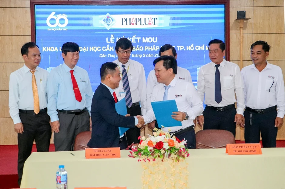 Khoa Luật, Đại học Cần Thơ ký kết biên bản ghi nhớ hợp tác với Báo Pháp Luật TP.HCM Khoa Luật, Đại học Cần Thơ ký kết biên bản ghi nhớ hợp tác với Báo Pháp Luật TP.HCM