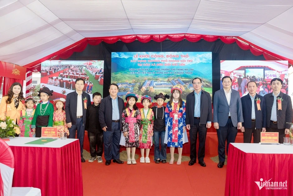 Khởi công đồng loạt các trường nội trú liên cấp vùng biên giai đoạn 2 Khởi công đồng loạt các trường nội trú liên cấp vùng biên giai đoạn 2