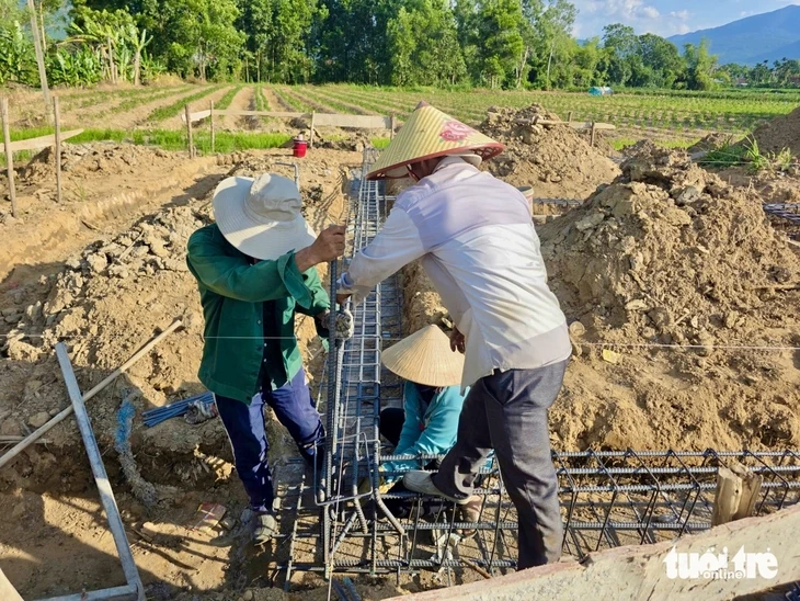Khởi công nhà tránh lũ cộng đồng đầu tiên tại 'rốn lũ' Hòa Thịnh Khởi công nhà tránh lũ cộng đồng đầu tiên tại 'rốn lũ' Hòa Thịnh