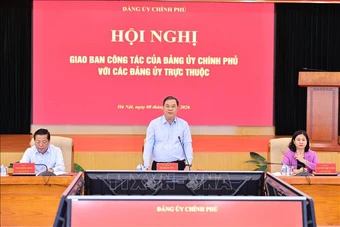 Khơi thông nguồn lực, thúc đẩy tăng trưởng gắn với xây dựng Đảng vững mạnh