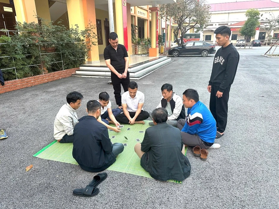 Khởi tố 10 đối tượng lợi dụng đám cưới để đánh bạc tại Bắc Ninh