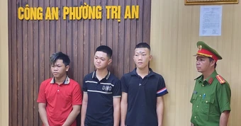 Khởi tố 4 đối tượng dùng 'bom xăng' tấn công nhà dân