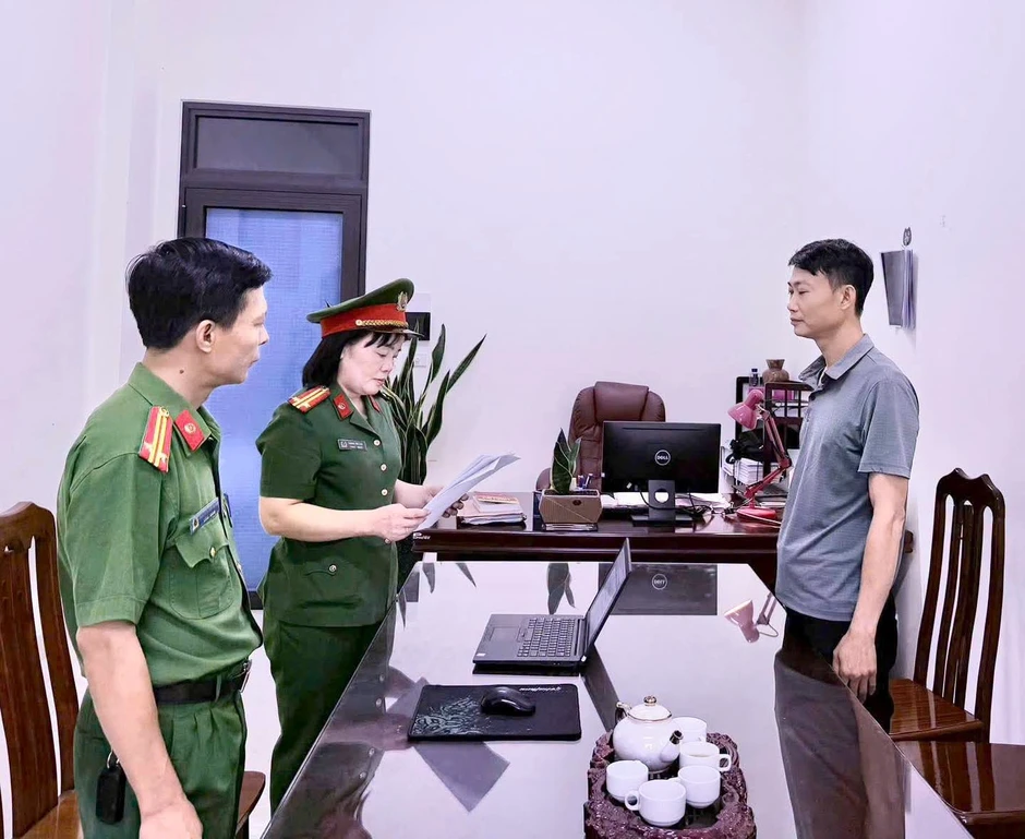 Khởi tố cai thầu để công nhân ngã cột điện tử vong Khởi tố cai thầu để công nhân ngã cột điện tử vong