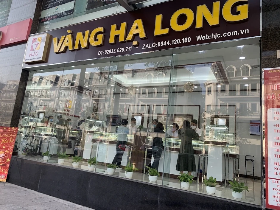 Khởi tố Giám đốc Công ty vàng bạc đá quý Hạ Long Khởi tố Giám đốc Công ty vàng bạc đá quý Hạ Long