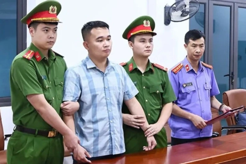 Khởi tố Nguyễn Hà Duy vụ 146 điểm 10 Toán ở Tuyên Quang Khởi tố Nguyễn Hà Duy vụ 146 điểm 10 Toán ở Tuyên Quang