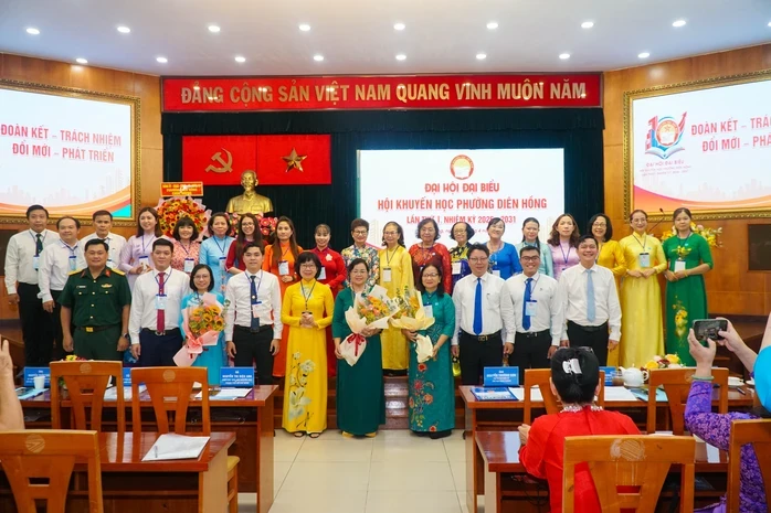 Không để bất kỳ ai vì khó khăn mà phải bỏ học Không để bất kỳ ai vì khó khăn mà phải bỏ học