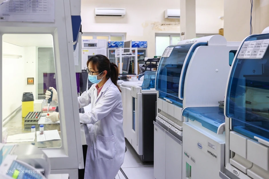 'Không thể làm chủ AI, bán dẫn nếu thiếu khoa học cơ bản' 'Không thể làm chủ AI, bán dẫn nếu thiếu khoa học cơ bản'