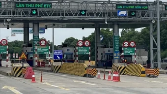 Không tùy tiện “đẻ” thêm phí
