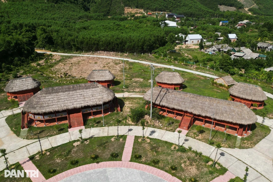 Khu bảo tồn làng văn hóa dân tộc Cơ Tu chậm về đích vì... cột điện Khu bảo tồn làng văn hóa dân tộc Cơ Tu chậm về đích vì... cột điện