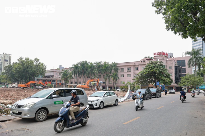 Khu đất ‘vàng’ ở Hà Nội được phá dỡ lấy mặt bằng xây cao ốc 99 tầng Khu đất ‘vàng’ ở Hà Nội được phá dỡ lấy mặt bằng xây cao ốc 99 tầng