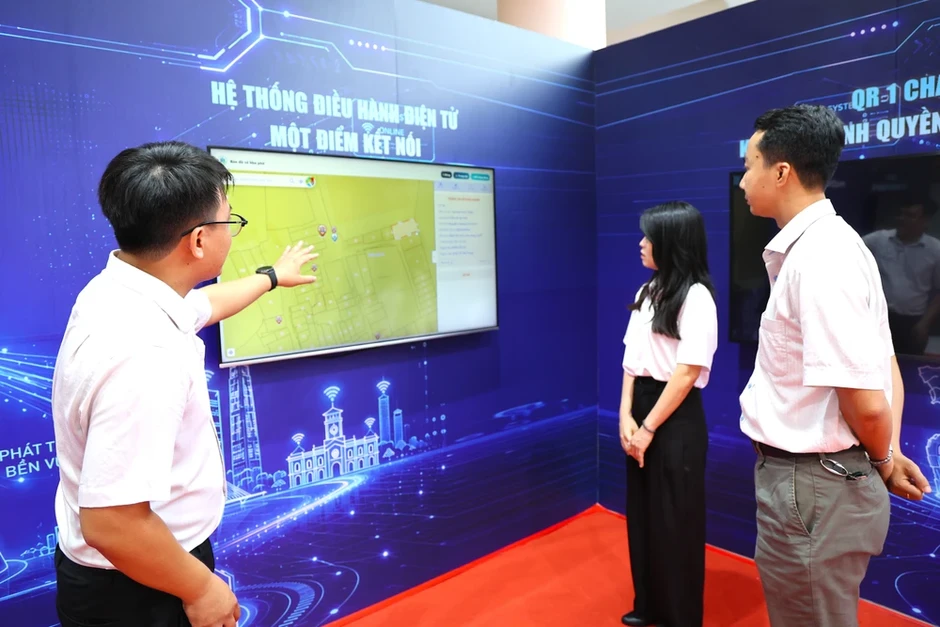 Khu phố số ở phường Tân Hưng, TP.HCM: Dùng 'QR một chạm' tương tác với chính quyền Khu phố số ở phường Tân Hưng, TP.HCM: Dùng 'QR một chạm' tương tác với chính quyền