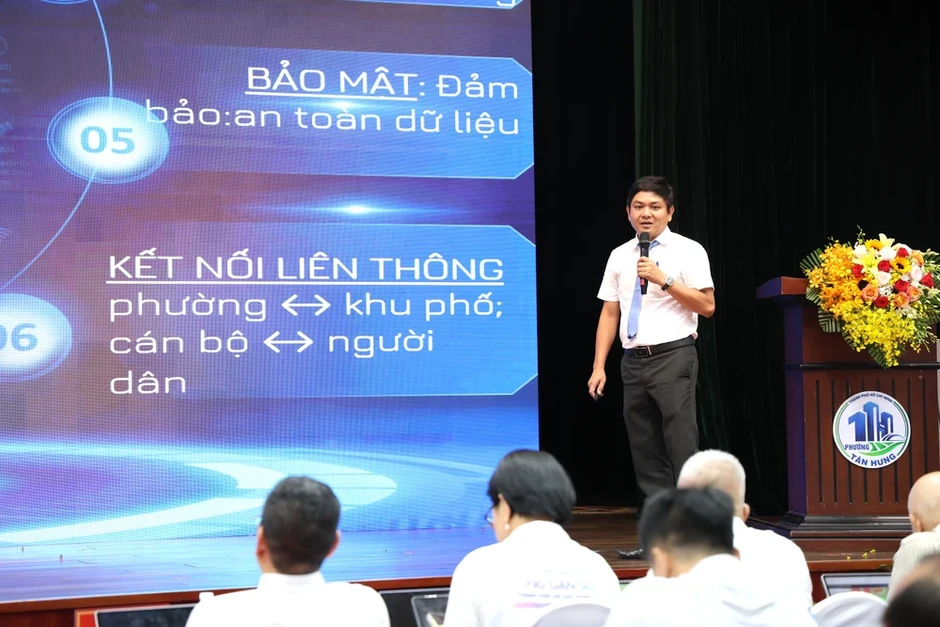 Khu phố số ở phường Tân Hưng, TP.HCM: Dùng 'QR một chạm' tương tác với chính quyền Khu phố số ở phường Tân Hưng, TP.HCM: Dùng 'QR một chạm' tương tác với chính quyền