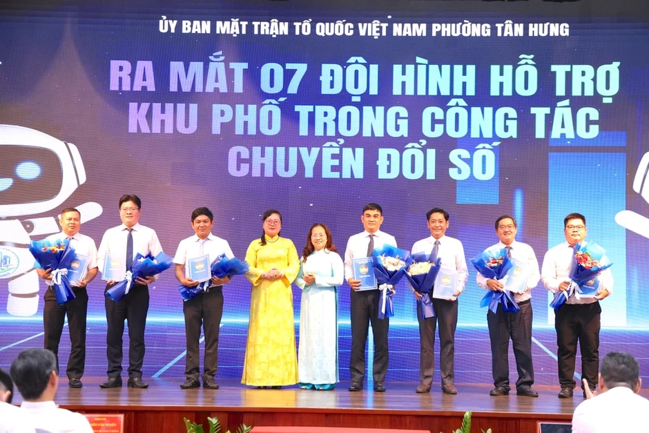 Khu phố số ở phường Tân Hưng, TP.HCM: Dùng 'QR một chạm' tương tác với chính quyền Khu phố số ở phường Tân Hưng, TP.HCM: Dùng 'QR một chạm' tương tác với chính quyền