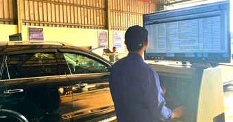 Kiểm định khí thải phải 'đạp lút chân ga': Đề nghị cách làm khoa học hơn