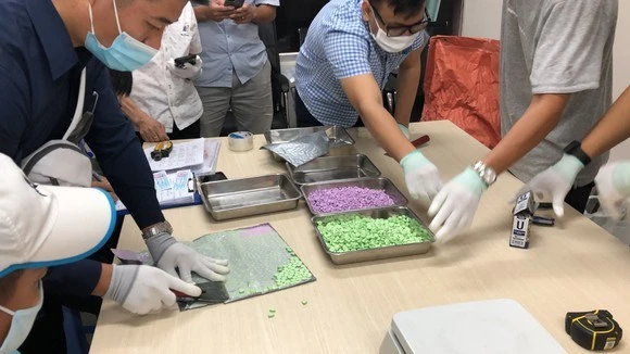 Kiểm soát các hoạt động hợp pháp liên quan đến ma túy Kiểm soát các hoạt động hợp pháp liên quan đến ma túy