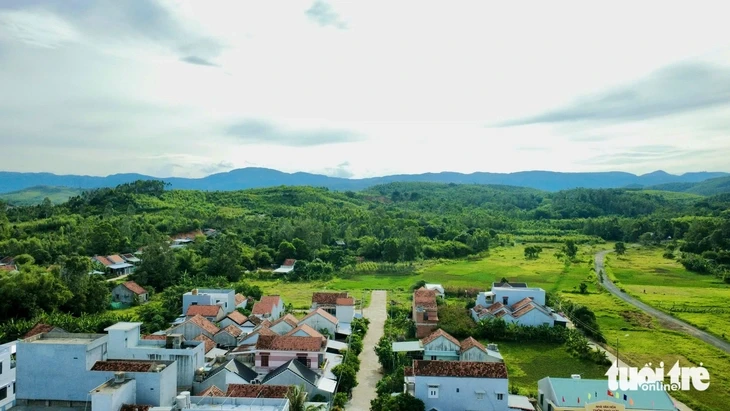 Kiến nghị điều chỉnh hướng tuyến đường sắt tốc độ cao vì vướng chùa Từ Quang, cô nhi viện Mằng Lăng Kiến nghị điều chỉnh hướng tuyến đường sắt tốc độ cao vì vướng chùa Từ Quang, cô nhi viện Mằng Lăng