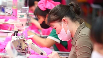 Kiến nghị giảm tuần làm việc của lao động doanh nghiệp xuống 40-44 giờ - Báo TinVina