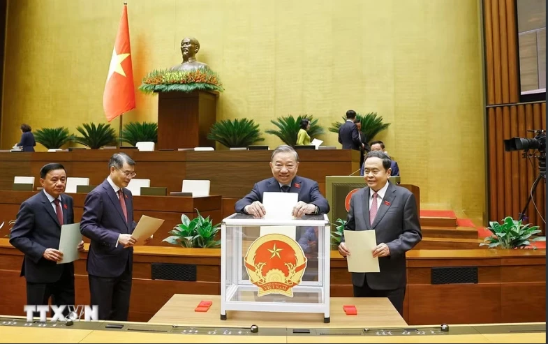 Kiện toàn tổ chức bộ máy và kỳ vọng chương mới rực rỡ của đất nước Kiện toàn tổ chức bộ máy và kỳ vọng chương mới rực rỡ của đất nước
