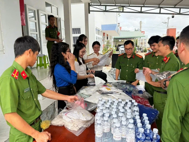 Kỳ 2: Những “kiến trúc sư” của… bình yên Kỳ 2: Những “kiến trúc sư” của… bình yên